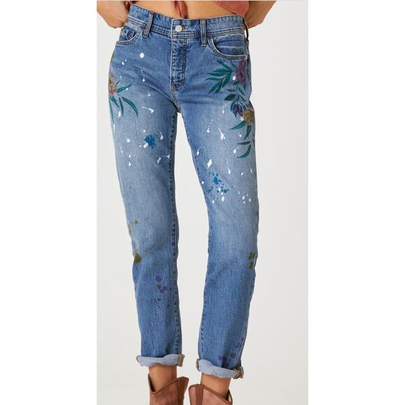Pilcro by Anthropologie Denim - Pilcro Mid-Rise Slim Boyfriend Distressed Jeans Size 31 – Trendy Women's Jeans